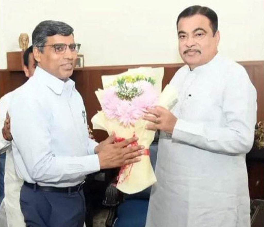 Haryana Education Minister Mahipal Dhanda pays courtesy call on Union Minister Nitin Gadkari in New Delhi